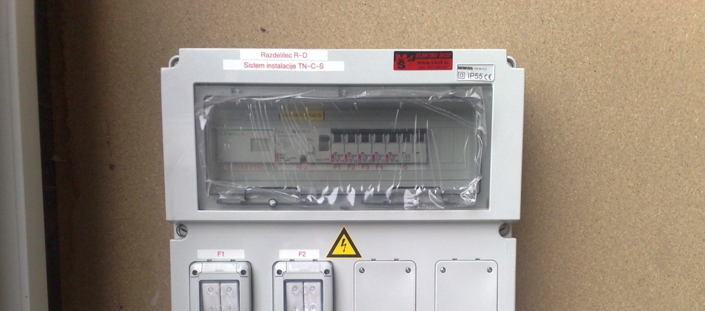 Izdelava vtičnih gnezd